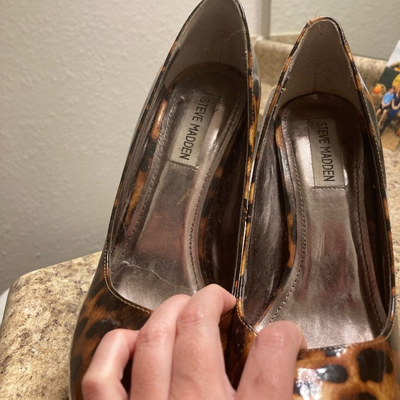 SALE!! Leopard print Steve Madden Pumps - Picture 3 of 3